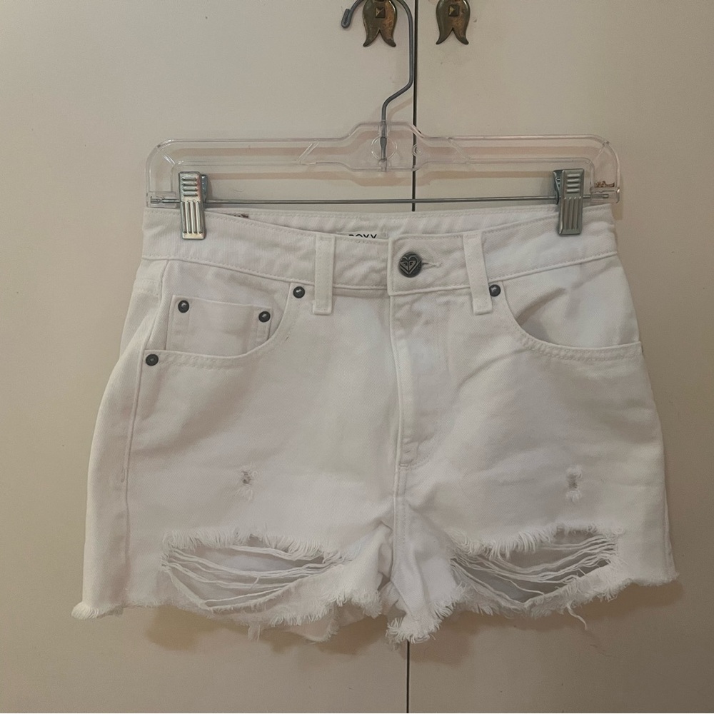 White roxy shorts size 27 super good condition.
